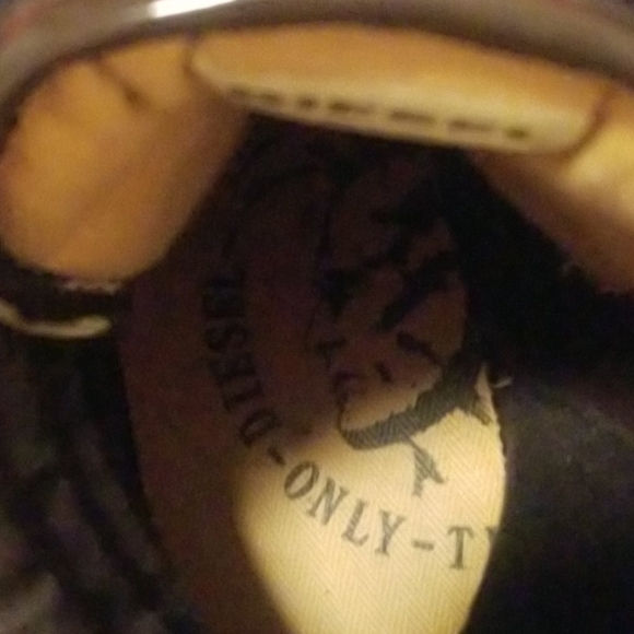 High top Diesel boots/sneakers  NWOT NO BOX - Picture 4 of 4